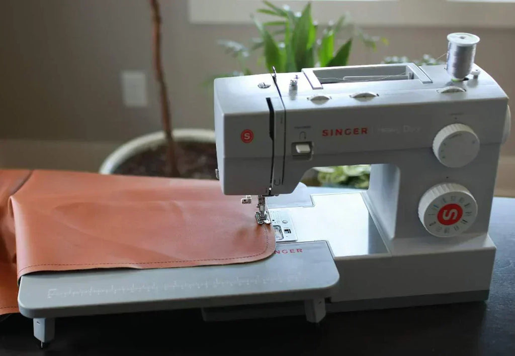 Heavy-Duty 4423 High-Speed Sewing Machine Includes Accessory Kit 97 Stitches One-Step Buttonhole